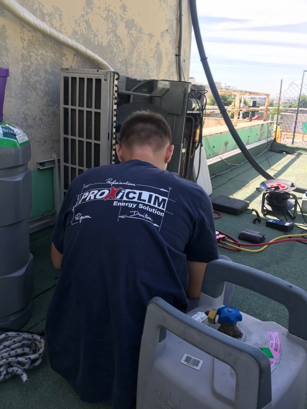 Dépannage d’une ancienne pompe à chaleur Fujitsu à Marseille