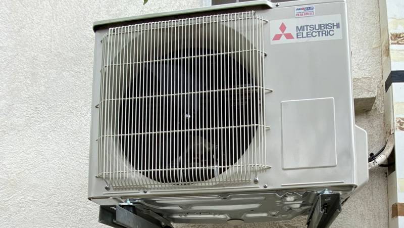 Unité extérieure climatisation Mitsubishi Electric HR25 à Vitrolles installé par PROXICLIM