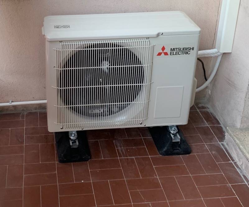 MITSUBISHI ELECTRIC HR MUZ-HR25VF mono-split support sol ruberfoot 