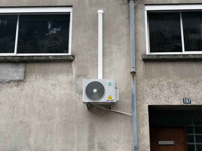 Groupe extérieur HEIWA HXES2-2X40-V1 installé par PROXICLIM à Marseille