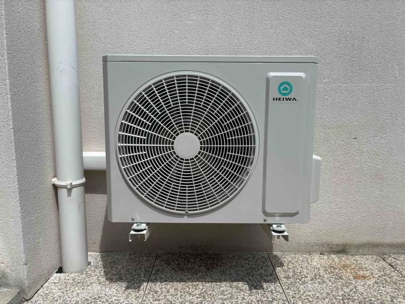 Groupe extérieur HEIWA Zen+ 3,5kW installé par PROXICLIM sur Marseille
