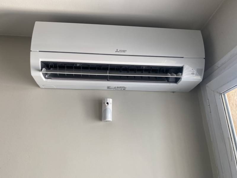 Unité intérieure de climatisation réversible Mitsubishi Electric MSZ-HR35VF installé par PROXICLIM 13e Marseille